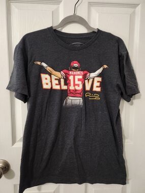Men's Patrick Mahomes 'Believe' Graphic Tee - Dark Gray